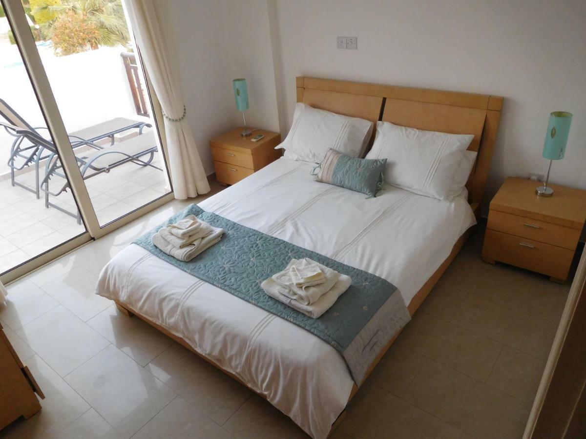 Vanessa 2 Bedroom Apartment Paphos Buitenkant foto